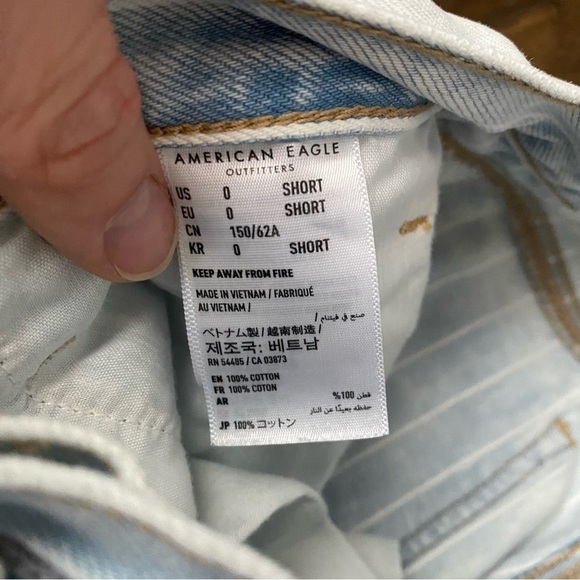 American Eagle Pin striped MOM JEAN Size 0 Short - Picture 8 of 8